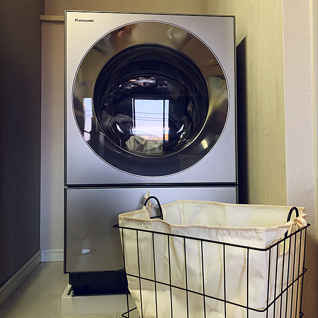 Macoichiのパナソニック-パナソニック ななめドラム式洗濯乾燥機 キューブル (洗濯10.0kg /乾燥5.0kg・左開き) プレミアムステンレス NA-VG2400L-X(配送設置無料)[納期目安:約6〜7週間]の家具・インテリア写真