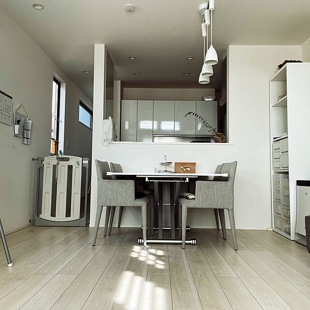 Sakiの-伸長式ガス圧昇降テーブル 幅120（天板110）cm ダークブラウン（メラ） 【通販】の家具・インテリア写真