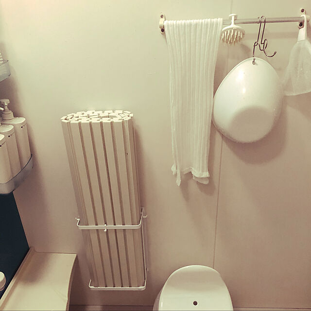 manaの-マグネットバスルーム折り畳み風呂蓋ホルダーの家具・インテリア写真
