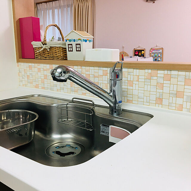 Maryの-抗菌デコタイルシート ピンク 40×100cm DCMの家具・インテリア写真
