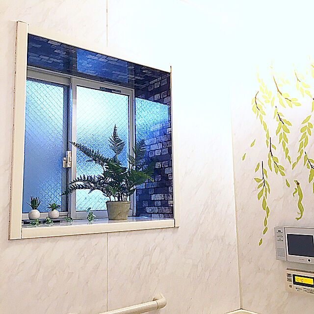 kaerucoのケイ・ララ-ケイ・ララ ウォールステッカー 木 [柳] おしゃれ DIY 壁紙 シール ウォールシール はがせる 壁シールの家具・インテリア写真