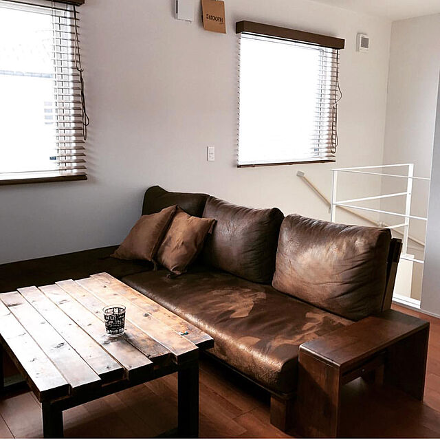 Mizの-ソファー 3Pソファー カウチソファー 和モダン 木肘 高級感 左右カウチ ブラウンの家具・インテリア写真
