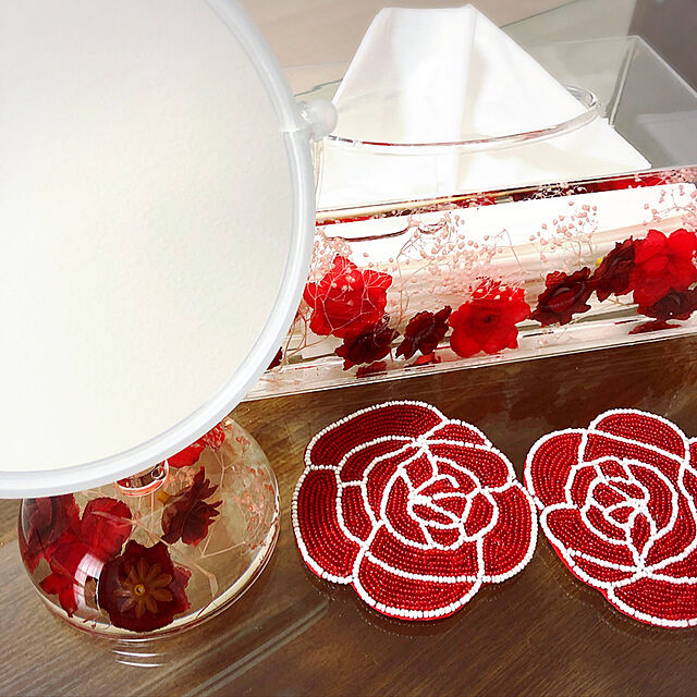 kaoriの-レッドローズ ティッシュケース Red Rose ティッシュボックス ティッシュBOX ティッシュカバー ティッシュ入れ アクリル ギフト 可愛い プレゼント お祝い 結婚祝い 薔薇雑貨 かわいい 姫系雑貨の家具・インテリア写真