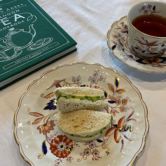 dilly-dallyのWeldon Owen-The Official Downton Abbey Afternoon Tea Cookbook: Teatime Drinks, Scones, Savories & Sweets (Downton Abbey Cookery)の家具・インテリア写真