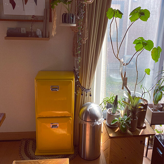 miiiiiの-ダルトン トラッシュカン ダブルデッカー ゴミ箱 おしゃれ 人気（BLUE / BROWN / RED / YELLOW / GRAY / IVORY）の家具・インテリア写真