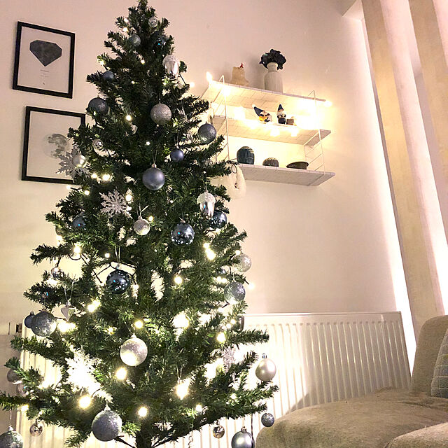 unichanの-【あす楽対応】【クリスマス雑貨】【Xmas】【エストニア製】ノルディカニッセ ギターを持った青い服のサンタの家具・インテリア写真