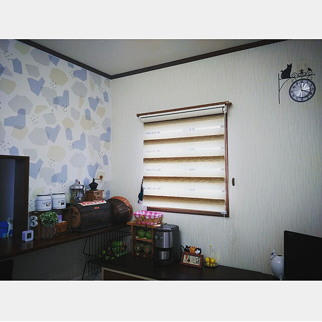 mntcの-壁紙 のり付き ムーミン クロス 北欧 壁紙 スナフキン ミイ ピンク ブルー グレージュ 白 ホワイト 生のり付き壁紙 DIY リフォームの家具・インテリア写真