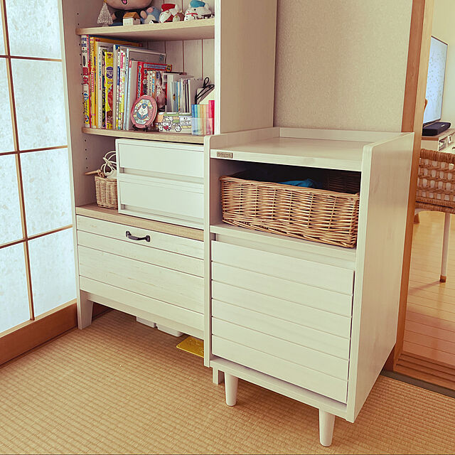 sucoriの佐藤産業-TWICE（トワイス） キャビネット（幅40cm／高さ70cm） 4色展開の家具・インテリア写真