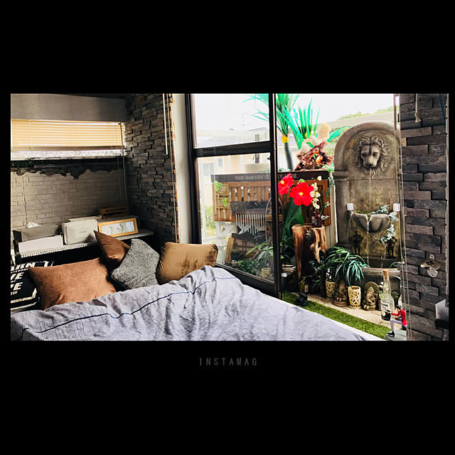 michaelのAtlantic Records-Finesse (Remix) [feat. Cardi B] [Explicit]の家具・インテリア写真