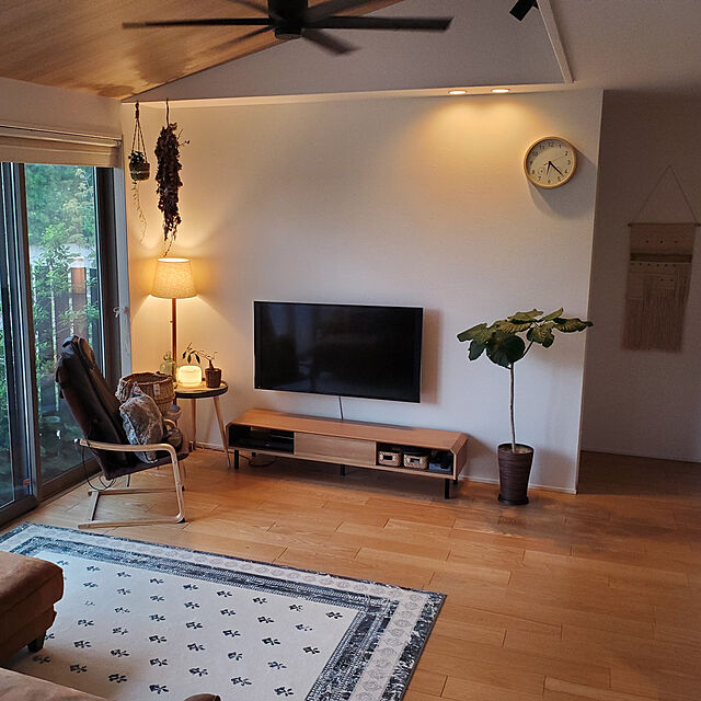 Saranのrugoo-rugooオリジナル 日本製ビンテージ風モケットラグの家具・インテリア写真