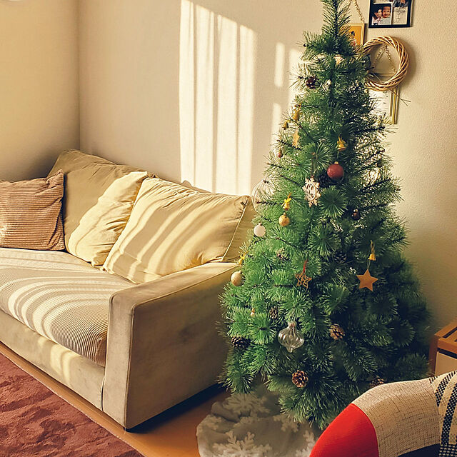 pomのCOOWOO-クリスマスツリースカート 92cm 円形 サンタクロースツリースカート カシミヤ スノーフレークツリースカート 豪華 クリスマスパーティー オーナメント 雰囲気 クリスマス用品 (ホワイトスノーフレーク92cm)の家具・インテリア写真