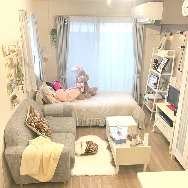 riririのイケア-【IKEA -イケア-】HUDENE -フーデネ- フロアランプ 3スポット ホワイト 150 cm (003.532.33)の家具・インテリア写真