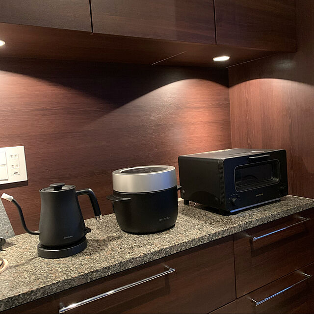 mrsの-【あす楽関東_対応】【正規品】BALMUDA（バルミューダ）K05A BK[K05ABK] ブラックBALMUDA The Toaster（ザ・トースター）オーブントースター[4560330110139]の家具・インテリア写真