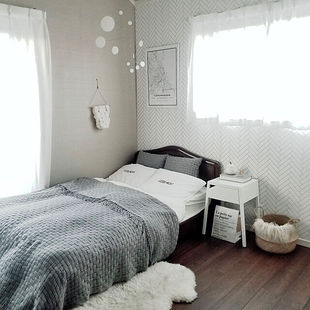 Merrydayのイケア-【IKEA Original】SELJE ベッドサイドテーブル ホワイト46x37 cmの家具・インテリア写真