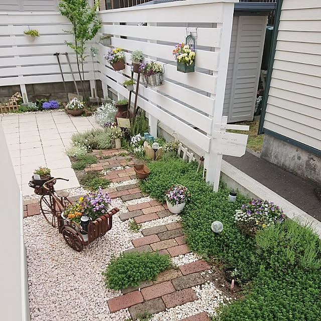 写真付きレビュー 庭 ソーラーライト かわいい ガーデンライト ソーラー おしゃれ 雑貨 照明 ガーデンソーラーライト ガーデン 花壇 庭 玄関 屋外 Led ドウシシャ 送料無料の通販商品 口コミ情報 Roomclipショッピング