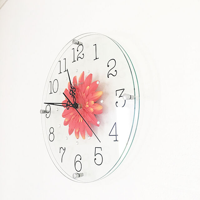 kaoruのスターライン-壁掛け時計 掛け時計 おしゃれ 北欧 モダン レトロ リビング 静か 見やすい 音がしない 電波時計ではありません デザイナーズ 壁時計 ウォールクロック デザイン ガラスTICKAWAY アートフラワークロックの家具・インテリア写真