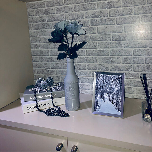 kazuの-装飾用 レリーフ入りびん 花瓶 フラワーベース ヴィンテージボトル L シルバーグレーの家具・インテリア写真