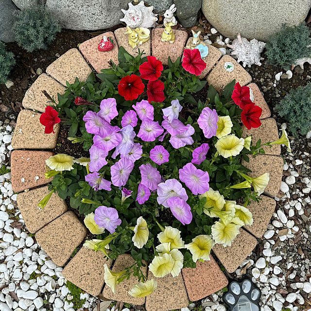 miyuのスタイルストーン-花壇 レンガ 置くだけ 花壇用レンガ 花壇ブロック レンガ花壇 サークル 直径620ｍｍ 円形 ミックスの家具・インテリア写真