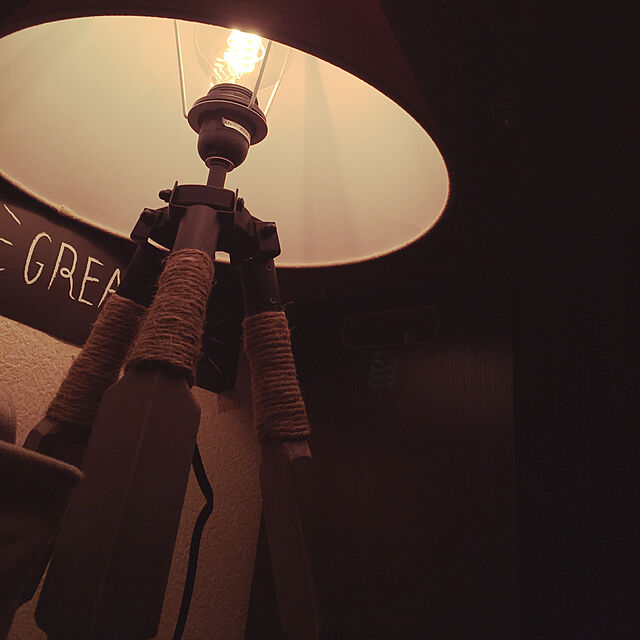 maikoの-【送料無料】インダストリアル照明 高級デザイン照明 三脚 スタンド フロアライト 男前 北欧 白 22の家具・インテリア写真