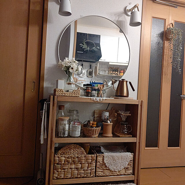 megunyの-＼レビューで1000円クーポン!／ 【新しくなりました】HARIO ハリオ 天然木が美しい筒型のスマートな手挽き コーヒーミル コラム （コーヒー粉40g） コーヒーミル・コラム ドリップ コーヒーの家具・インテリア写真