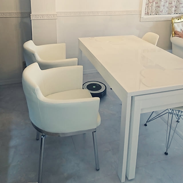 kingandqueenのビックスリー(Bic3)-イームズモデル シェルチェア リプロダクト（DSR）(脚：スチール)【色：ホワイト】椅子 チェアの家具・インテリア写真