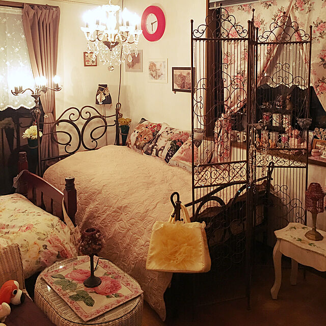 Miyukiの-ベッド シングル パイプ 組立設置無料 パピヨン 金属製 アイアン 蝶 ブロンズ ベット フレーム マットレス別売りの家具・インテリア写真