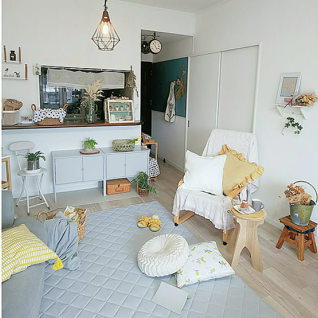 umiumiのニトリ-【デコホーム商品】クッションカバー(NクールSP レモン 45×45cm) の家具・インテリア写真