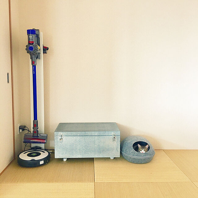 Youの株式会社ナカムラ-EQUALS イコールズ WALL インテリア クリーナースタンド ロボット掃除機対応 Dyson/TORNEO V/iT/FREED対応 サテンホワイトの家具・インテリア写真