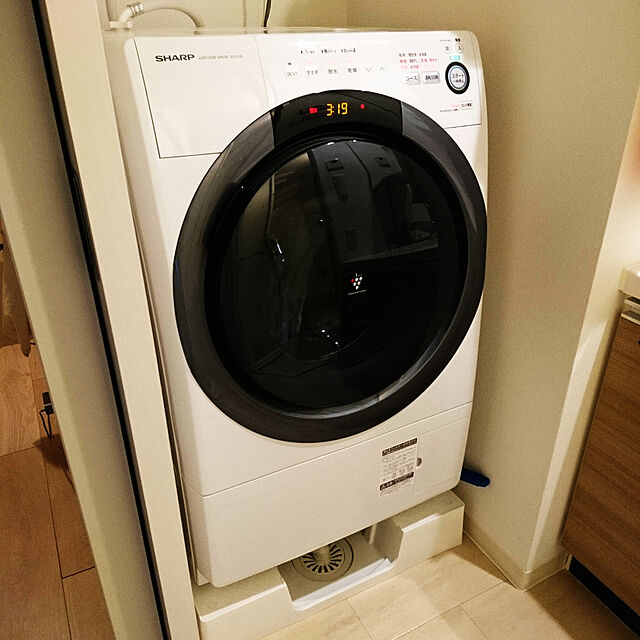 YUのシャープ-シャープ 洗濯乾燥機 ドラム式 7kg 右開き ホワイト ES-S7B-WRの家具・インテリア写真