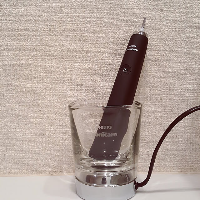 cherryの-【在庫あり】 PHILIPS HX9305/08 ブラック　フィリップス ソニッケアー ダイヤモンドクリーン PHILIPS sonicare 電動歯ブラシ　音波式電動歯ブラシ 【令和 ギフト 贈り物】の家具・インテリア写真