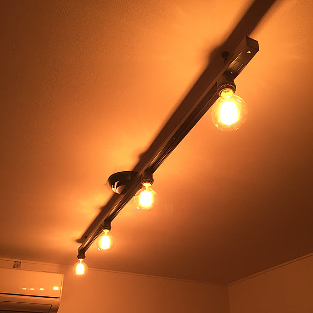 honeyの-スライドコンセント AE42174E 黒 コイズミ照明（ライティングレール/配線ダクトレール）の家具・インテリア写真