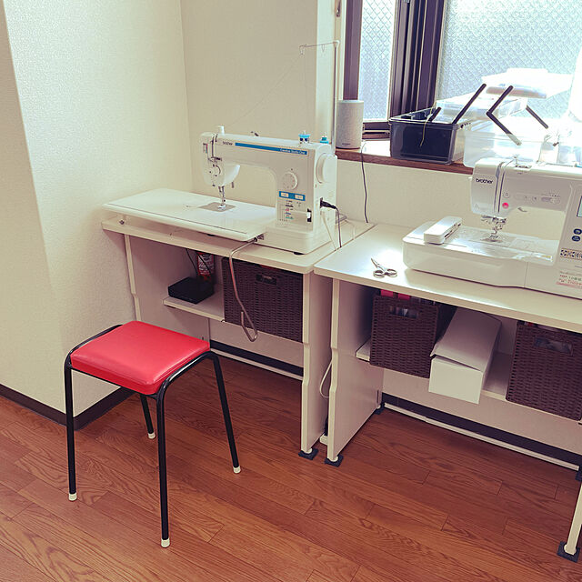 PINKの-【自社製造】　ミシン用イス　スツール　椅子　工業用ミシン　の家具・インテリア写真