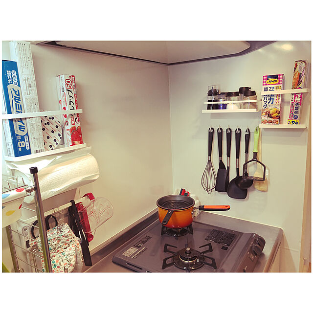 ameの山崎実業-マグネット冷蔵庫サイドラック プレート ホワイト(1コ入)の家具・インテリア写真