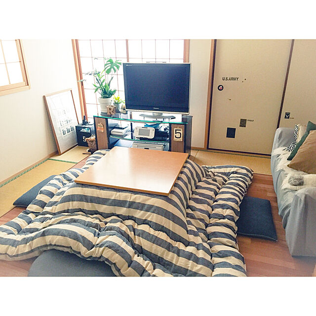 nico.のニトリ-木目調フロアラグ(BR 200X270) の家具・インテリア写真