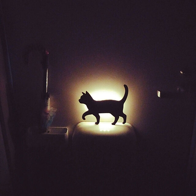 chocominnieの東洋ケース-キャットウォールライト LEDセンサーライト 選べる4種 CAT WALL LIGHT LEDライト フットライト 猫 ネコ 音感 振動 照明 東洋ケース 送料無料の家具・インテリア写真