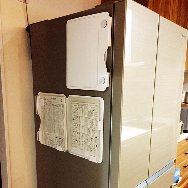 ayanori-naのKING JIM-キングジム スキットマン冷蔵庫ピタッとファイル 見開きタイプ A4 変形 ホワイトボード 冷蔵庫 壁面整理 書類収納の家具・インテリア写真