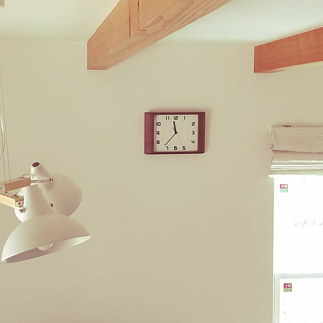 Kuroriの-レトロクロック La Luz Inc ラルース Retro Clock (壁掛け時計 ウォールナット 木製 ウッド シンプル 壁かけ ラルース 静か 寝室 ウォールクロック リビング時計 日本製 レトロ時計 スイープムーブメント) 【送料無料】【あす楽対応】の家具・インテリア写真