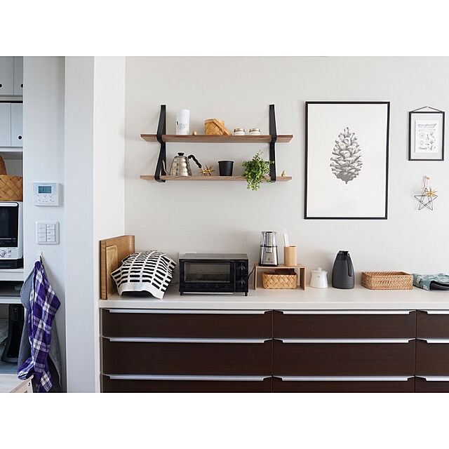 tomachiaの-ペーパーコレクティブ ポスター PINE CONE WHITE 50×70cmの家具・インテリア写真