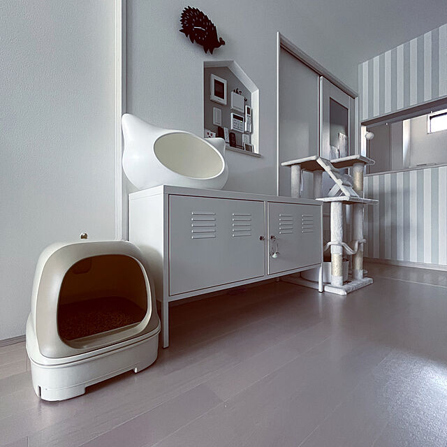 mouseのオーエフティー-【OFT】 ねころん しろ 猫顔モチーフ ドーム型ベッド ファーマット付き ホワイト 猫の家具・インテリア写真