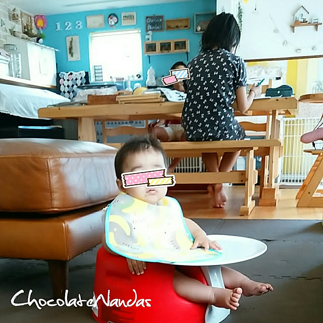 ChocolateNandasの-【あす楽】【1円ギフトBOX】バンボ BUMBO ベビーソファ トレイ ベルト付き ベビーチェア Baby Sitter + TRAY SET Combo 赤ちゃん イス テーブル トレー 出産祝い【5％還元】の家具・インテリア写真