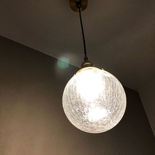 eimi_aytの-ペンダントライト おしゃれ ガラス ダイニング ダクトレール用 1灯 天井照明 LED照明器具 アンティーク レトロ かわいい ヴィンテージ シンプル 真鍮の家具・インテリア写真