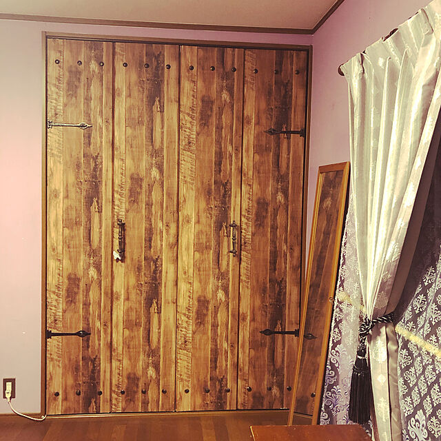 nakayoshinyankoのポッシュリビング-ドアヒンジ 扉飾り オーナメント 飾り蝶番 ブラック DIY リメイク アイアン 63066の家具・インテリア写真