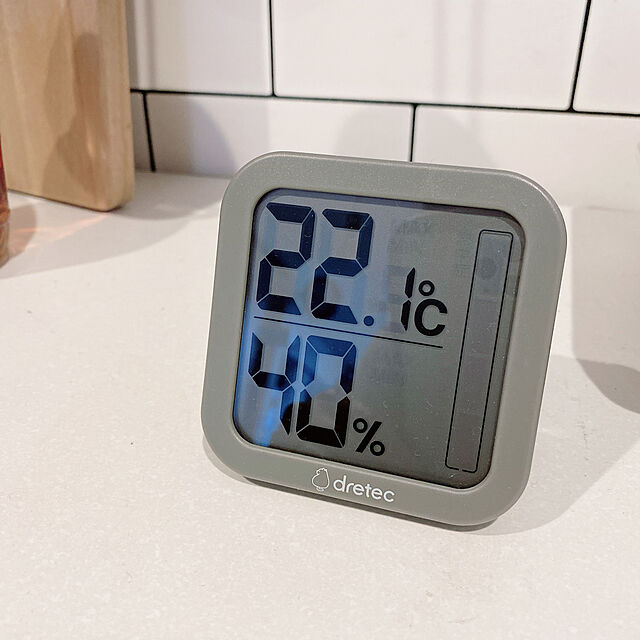 Shioriの-ドリテック 公式 温湿度計 おしゃれ デジタル 警戒メーター付き O-402 対策 熱中症 冬 乾燥 寒さ 温度計 湿度計 大画面 シンプル 卓上 壁掛け インテリア 室内 赤ちゃん コンパクト 送料無料 室温計の家具・インテリア写真