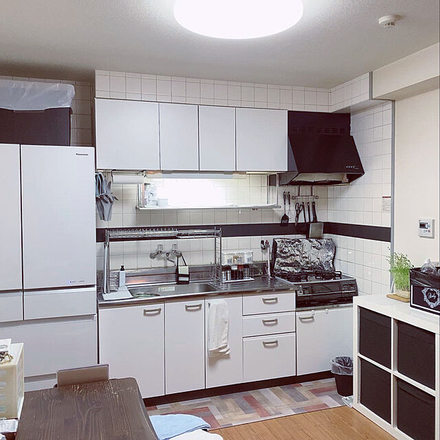 TAROMiの-Rady(レディー)ホテルシリーズラグマット 白/黒 レディース　A-ランク　80cm×110cmの家具・インテリア写真