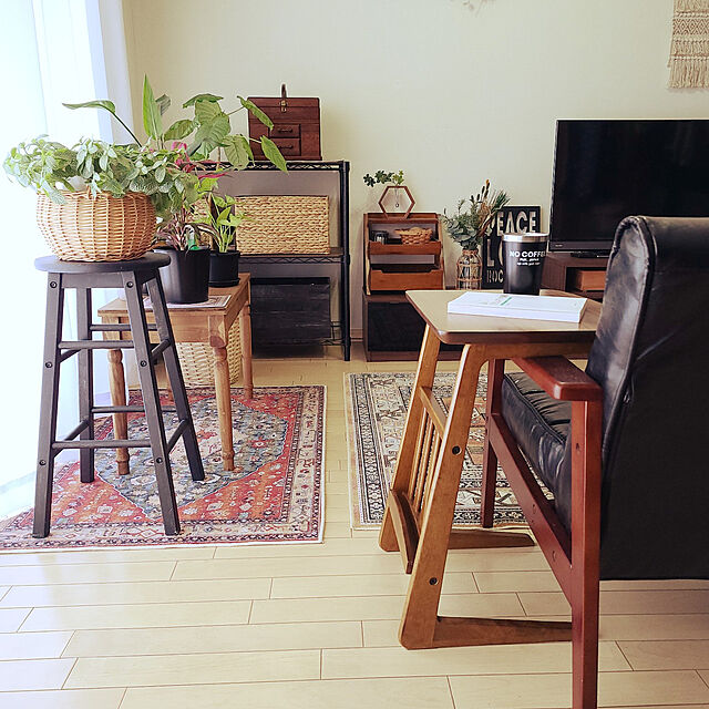 lovepeaceの東谷-トムテ ソファサイドテーブル W40×D41×H54 ブラウンの家具・インテリア写真