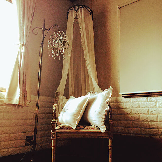 emmazoの-北欧 二重カーテン 遮光 オーダーカーテン レース付き 姫系 断熱 UVカット 両開き 片開き 目隠し おしゃれ 子供部屋 居間 リビングルームの家具・インテリア写真
