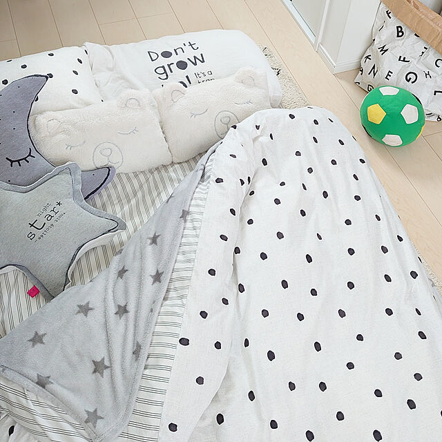 mri96のニトリ-枕にもなるクッション(クマ Q WH) の家具・インテリア写真