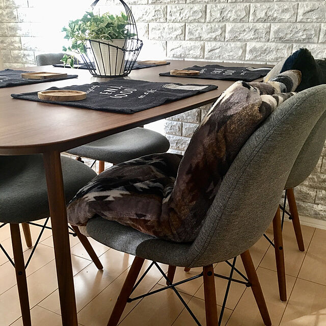 momotakumamaの-ダイニングテーブル 150 ウォールナット 無垢 150cm アンティーク 北欧 木製 天然木 レトロ カフェ カフェテーブル ダイニング用 食卓用 テーブル おしゃれ モダン 送料無料 gkwの家具・インテリア写真