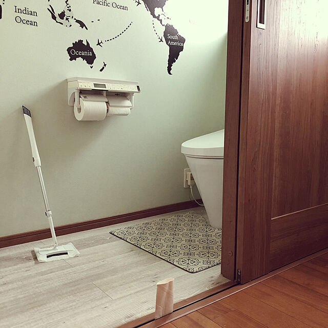 yukichi.wanwaのニトリ-PVC耳長 拭けるトイレマット(タイル ロング) の家具・インテリア写真