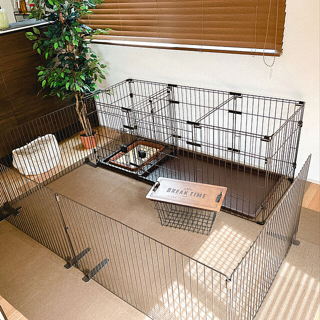 w3tsuのサンコー-サンコー おくだけ吸着 洗えるタイルマット 日本製 撥水 消臭 洗える ずれないジョイントマット ブラウン 30×30cm 8枚入りの家具・インテリア写真